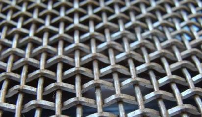 精準孔型，品質之選——安平騰捷金屬絲網制品廠直銷沖孔網全方位解析